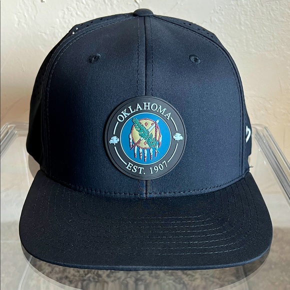 Branded Bills Oklahoma Crest Statement Snapback Hat - Picture 1 of 5